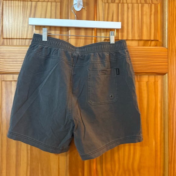 Boutique Brand Size Medium Grey Shorts - Picture 7 of 8